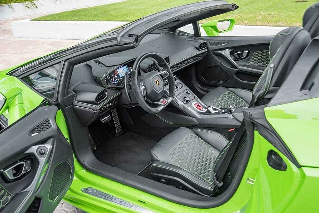 Lamborghini Huracan rental Dubai