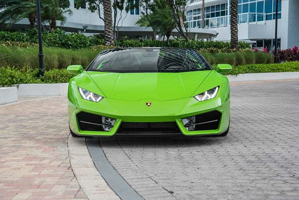 Lamborghini Huracan rental Dubai