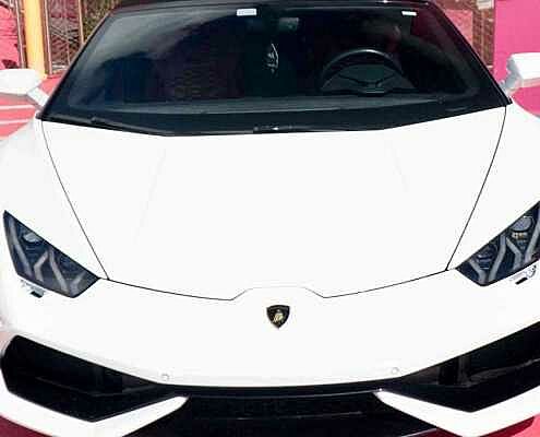 Rent Lamborghini Huracan Spyder in Dubai 3