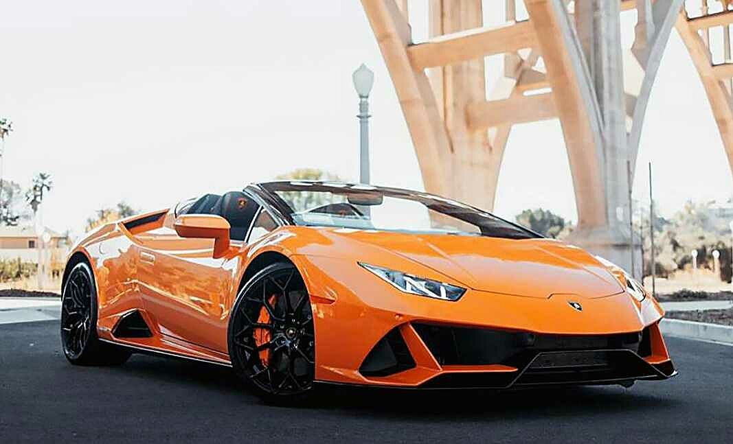 Rent Lamborghini Huracan LP610 Orange in Dubai 1