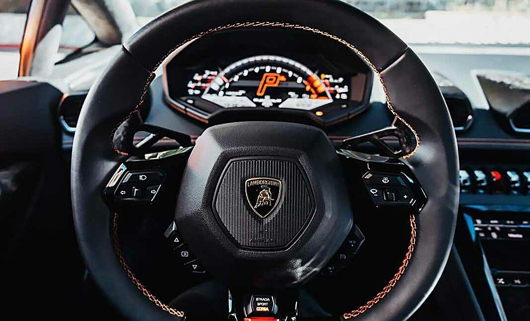 Rent Lamborghini Huracan LP610 Orange in Dubai 3