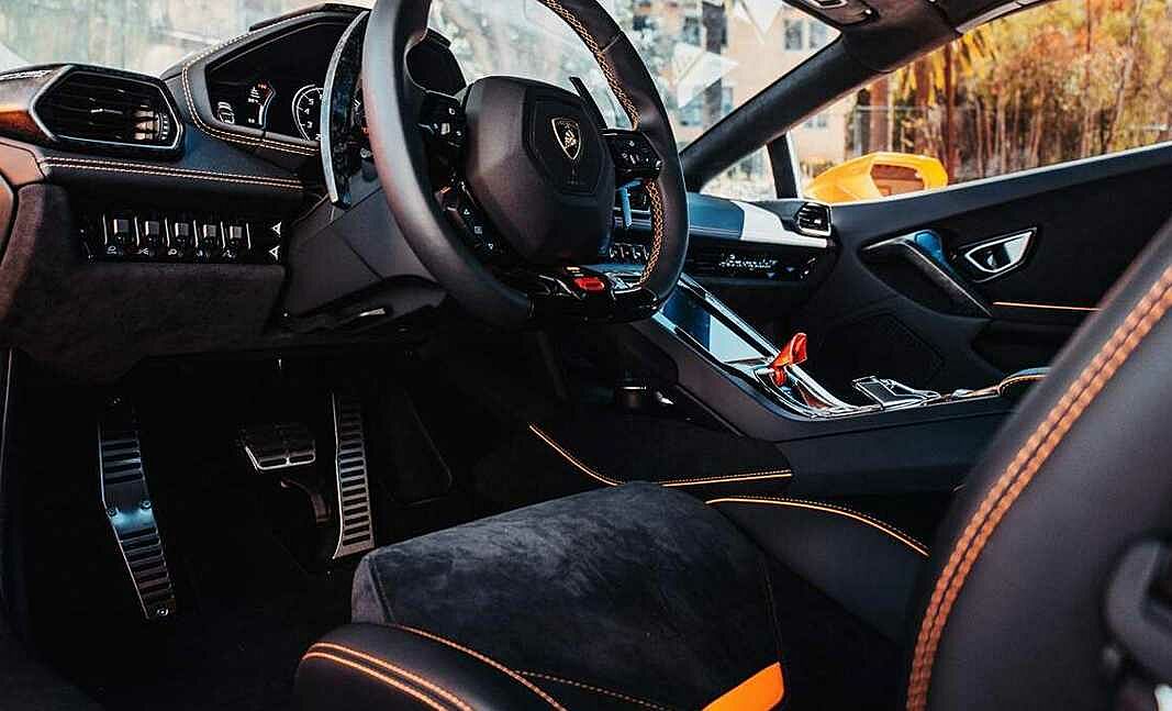 Rent Lamborghini Huracan LP610 Orange in Dubai 4