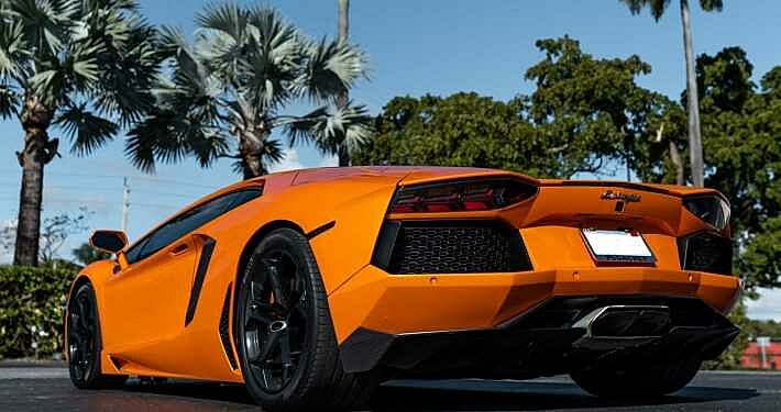 Lamborghini Aventador Orange