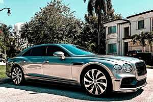 Rent Bentley in Dubai